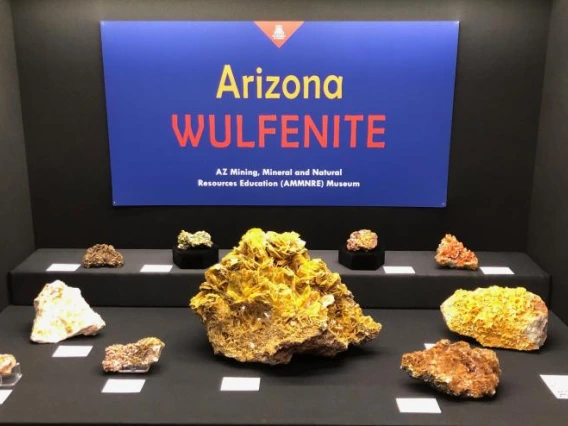 Wulfenite