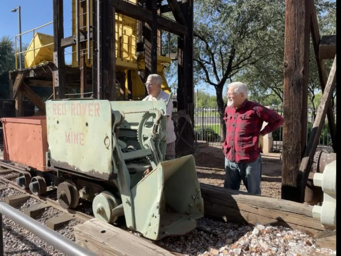 Event preparation: working on the mine mucker.