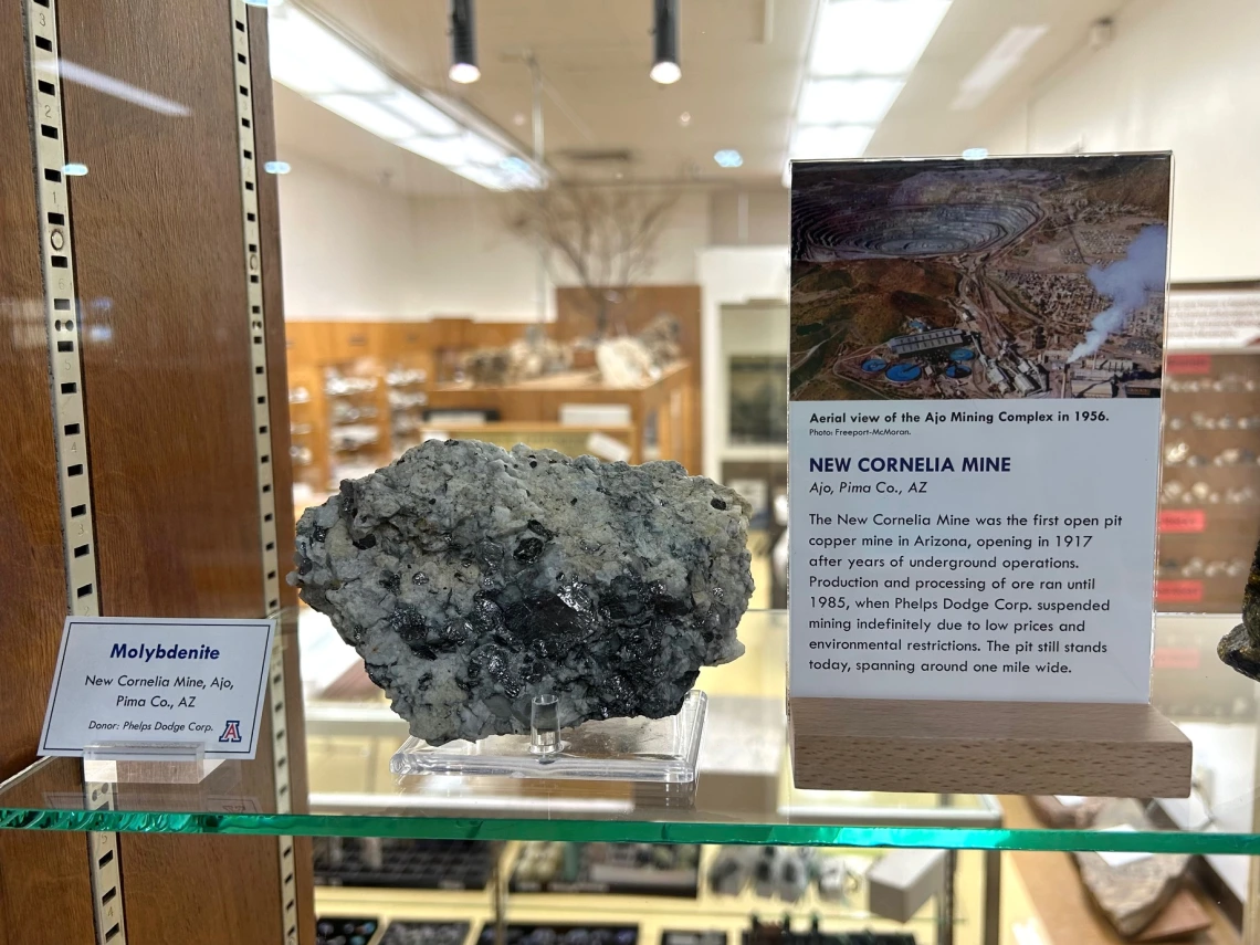 New exhibit at the Sun City Mineral Museum.