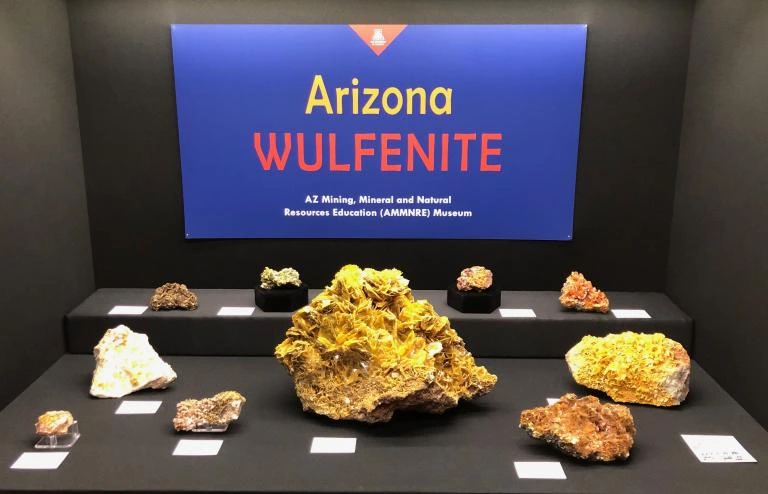 Wulfenite